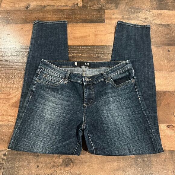 Kut from the Kloth Catherine Boyfriend Jeans - Picture 7 of 11